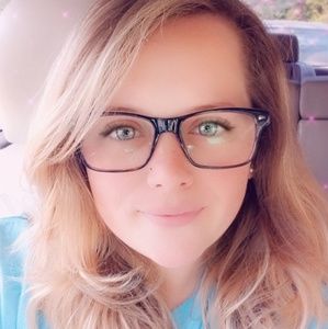 Meet your Posher, Mallory